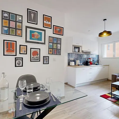 Expat Renting - Le Petit Matabiau - Netflix - Train Station